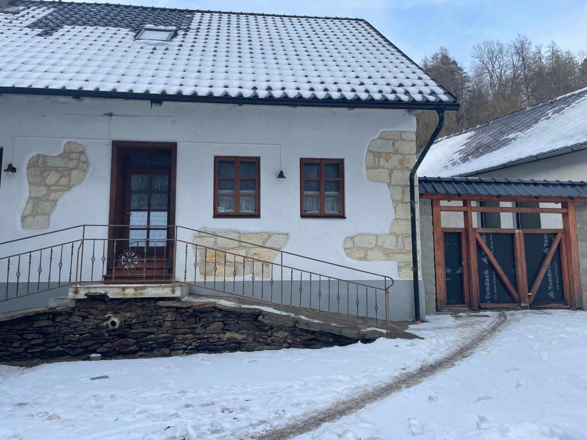 Chalupa Svojanov Svojanov  Luaran gambar